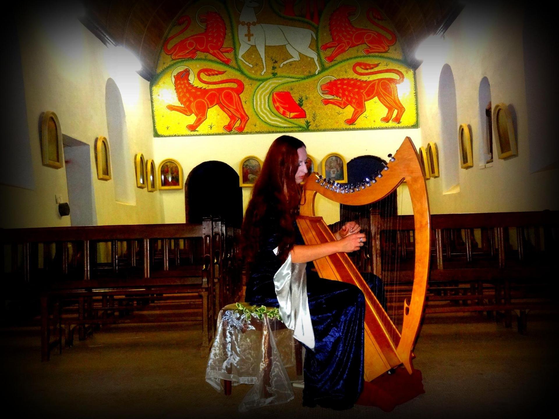 Concert dana feerique chant et harpe celtique